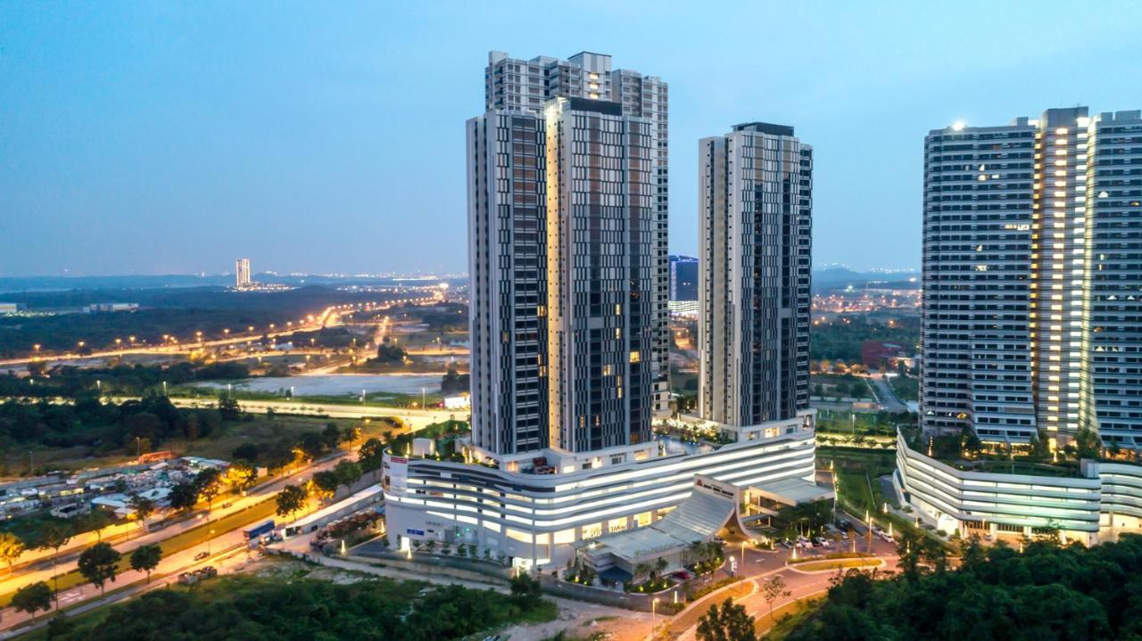 Ramada Meridin Johor Bahru Nusajaya  Exterior photo