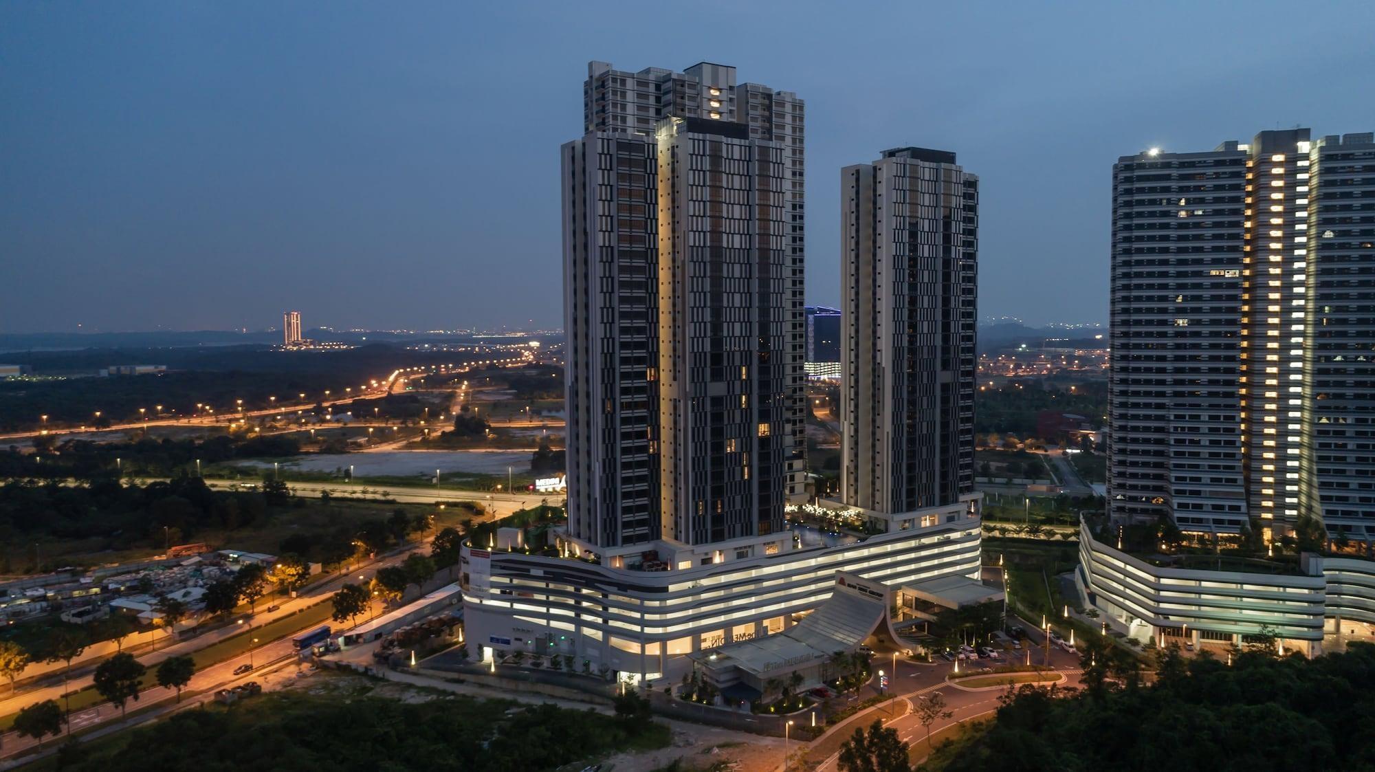 Ramada Meridin Johor Bahru Nusajaya  Exterior photo