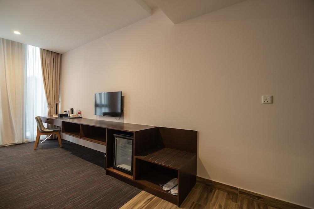 Ramada Meridin Johor Bahru Nusajaya  Exterior photo